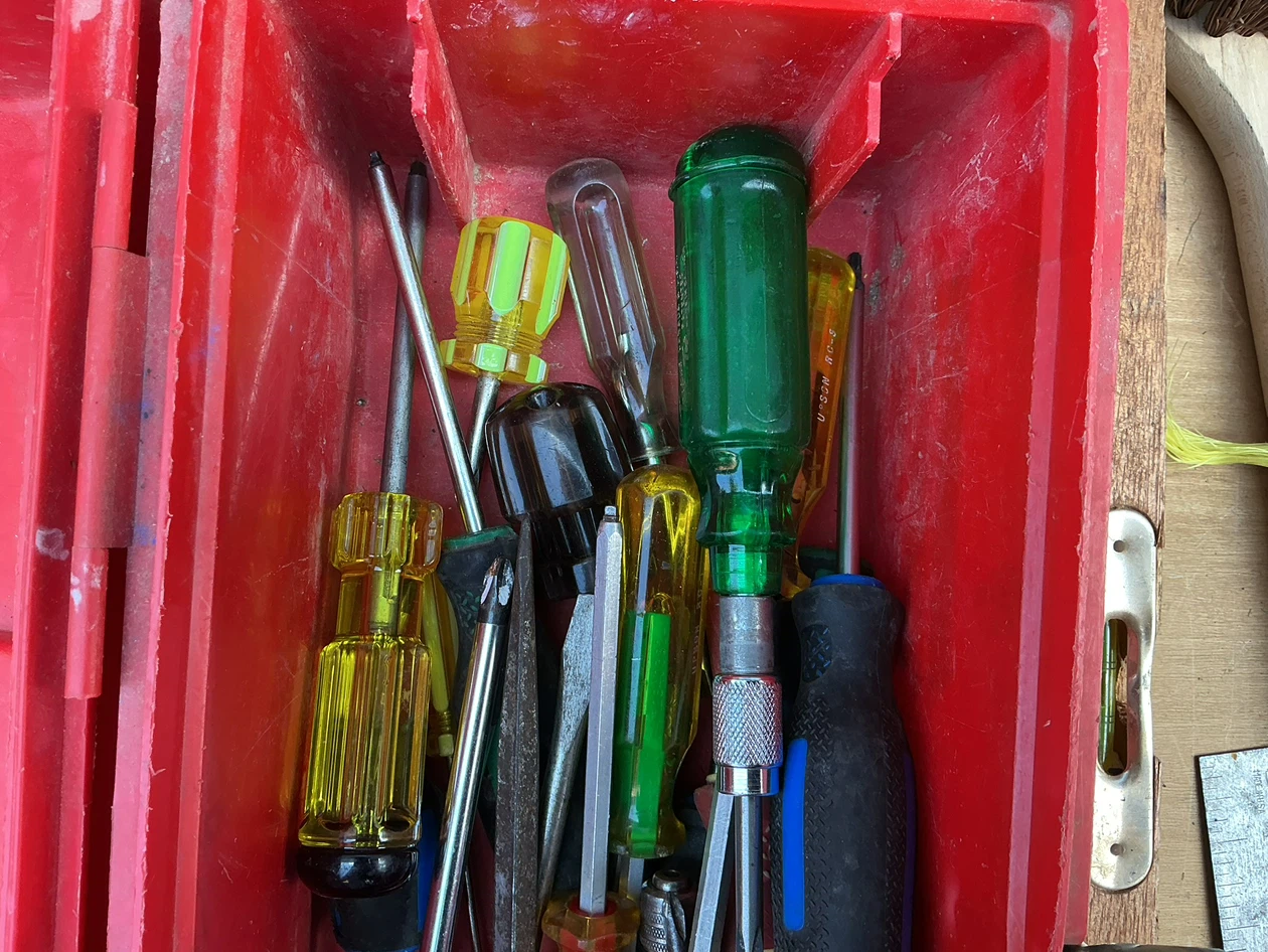 TOOL-AID Toolbox with Assorted Screwdrivers - photo 4