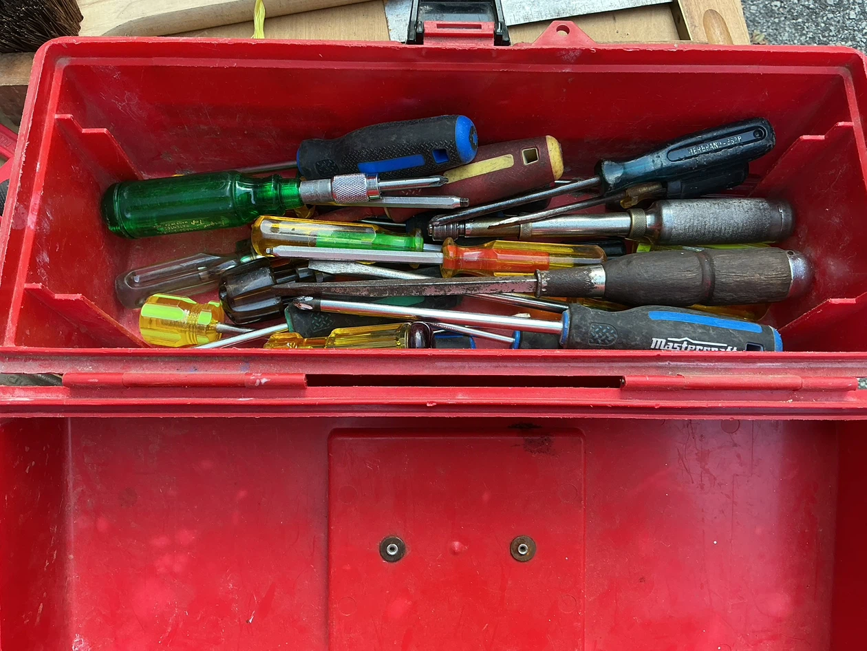 TOOL-AID Toolbox with Assorted Screwdrivers - photo 5
