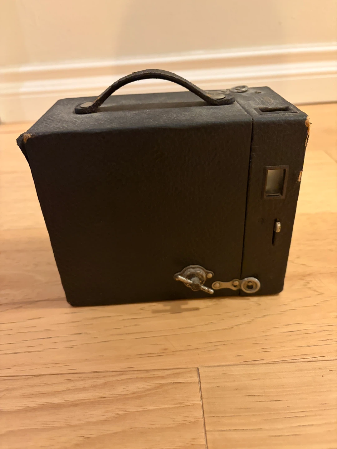 Vintage Kodak Brownie Box Camera - photo 2