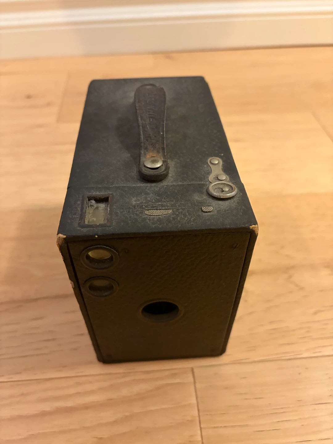 Vintage Kodak Brownie Box Camera - photo 3