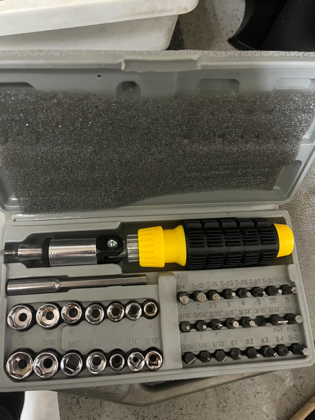 Multipurpose Screwdriver and Socket Set
