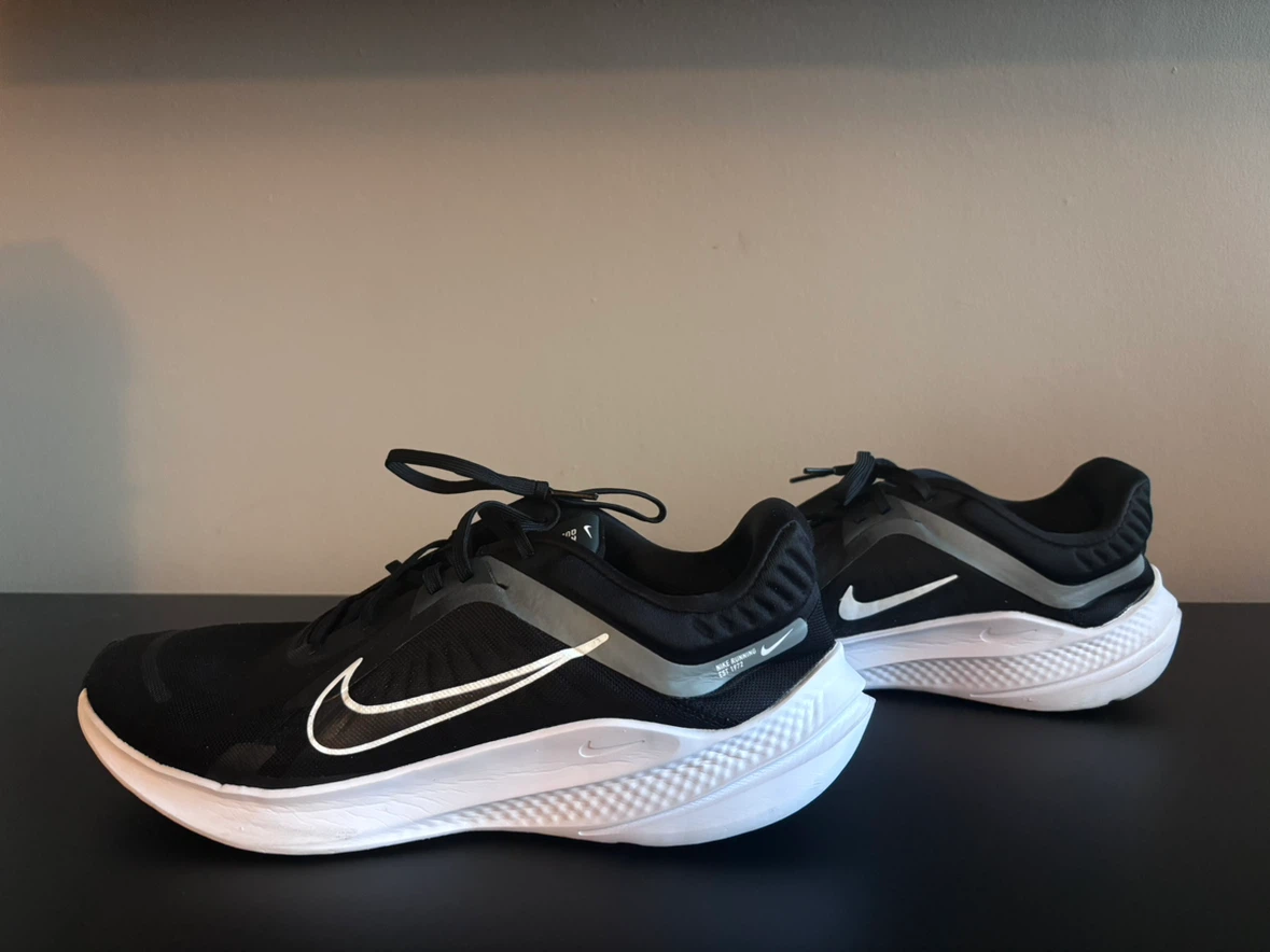 Nike Quest 5 Running Shoes. Size 11.5. Men’s.