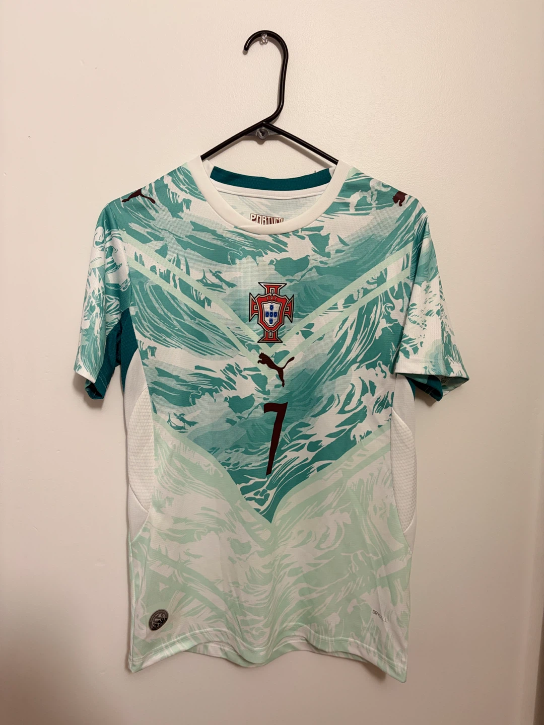 #7 Cristiano Ronaldo - Portugal Away Jersey (S)