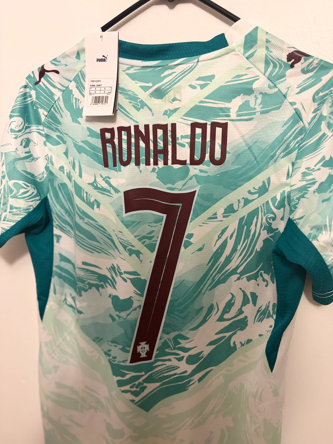 #7 Cristiano Ronaldo - Portugal Away Jersey (S) - photo 4