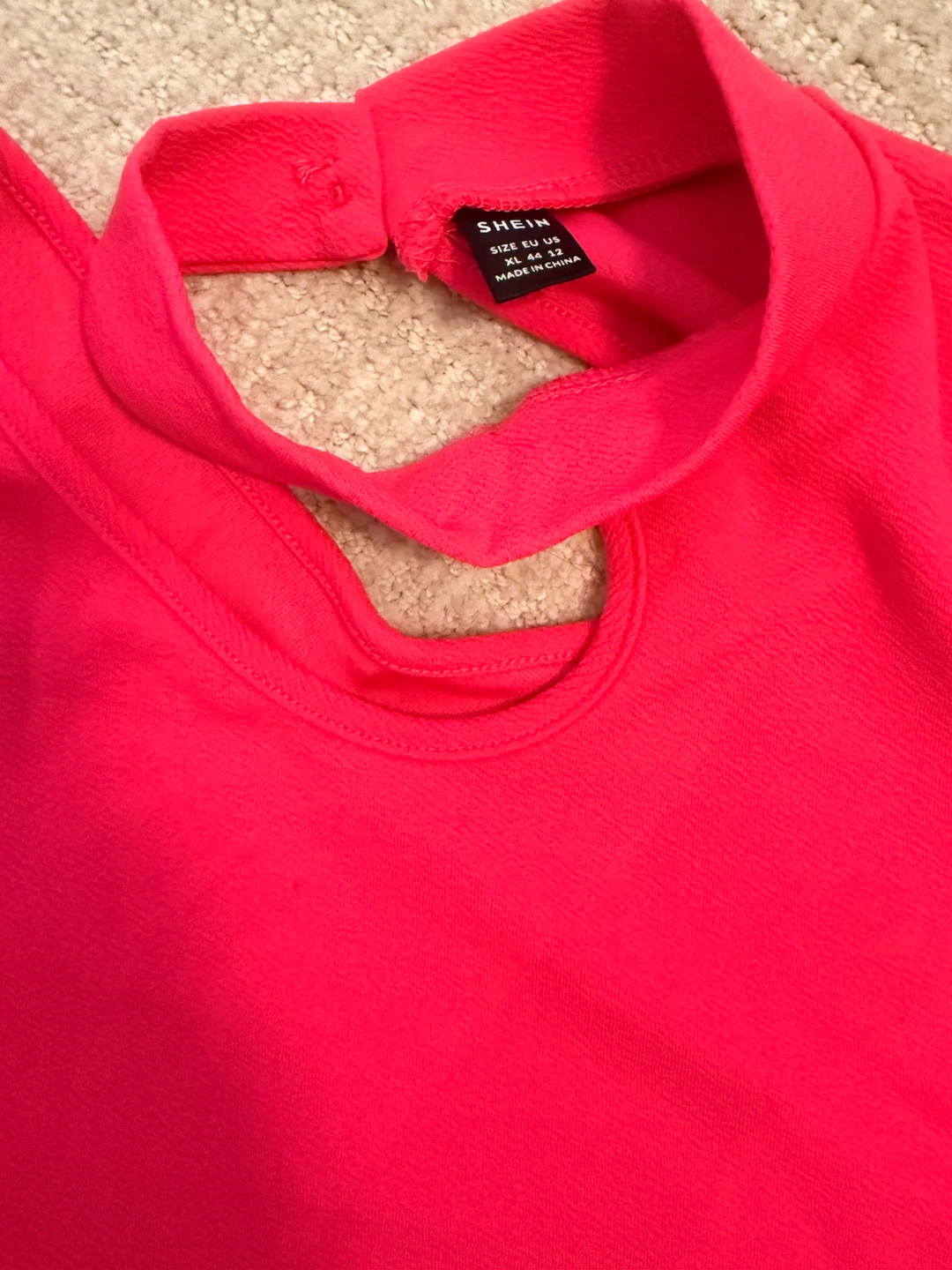SHEIN Privé Hot Pink Puff Sleeve Cutout Top - photo 3