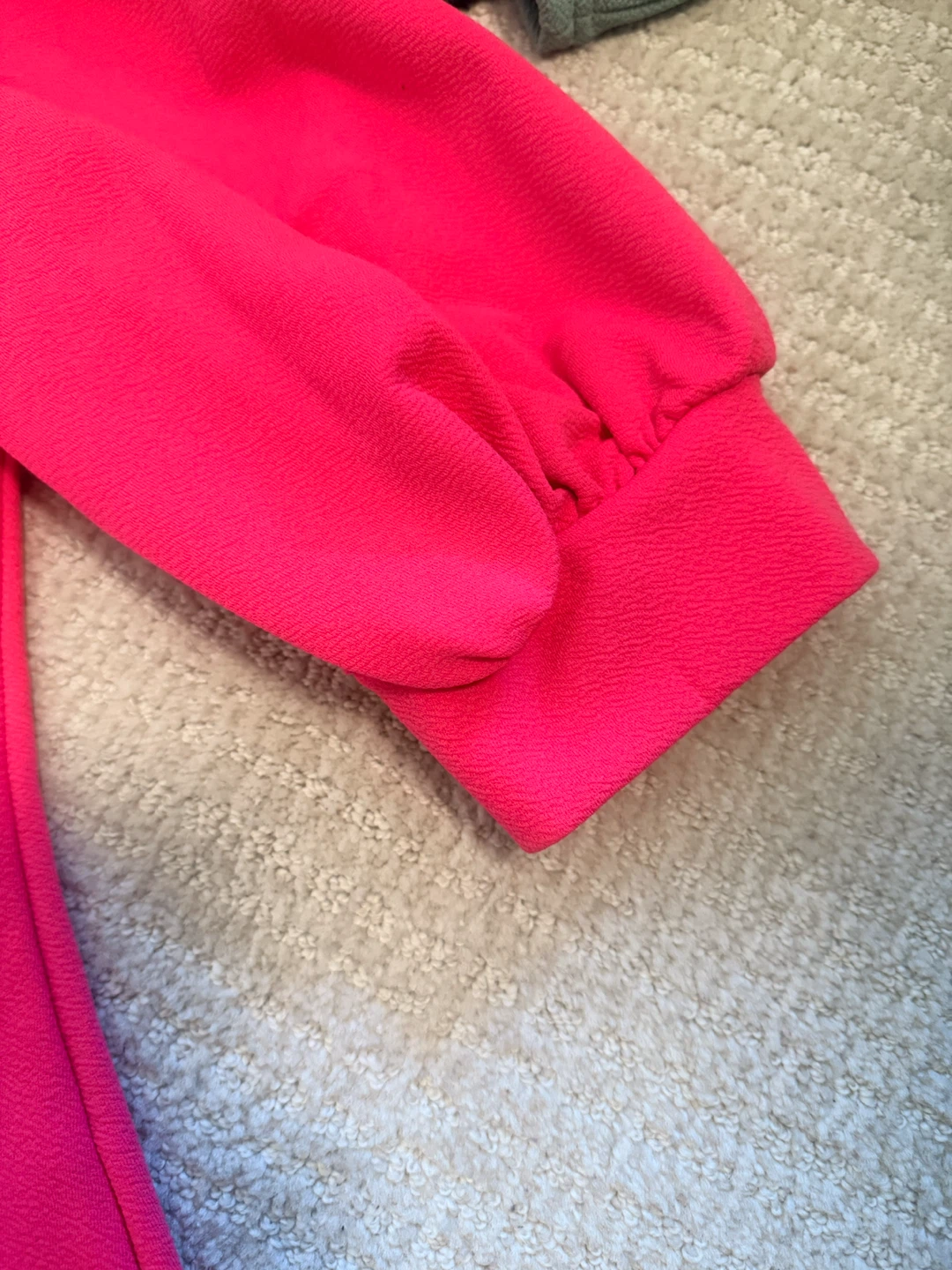 SHEIN Privé Hot Pink Puff Sleeve Cutout Top - photo 4