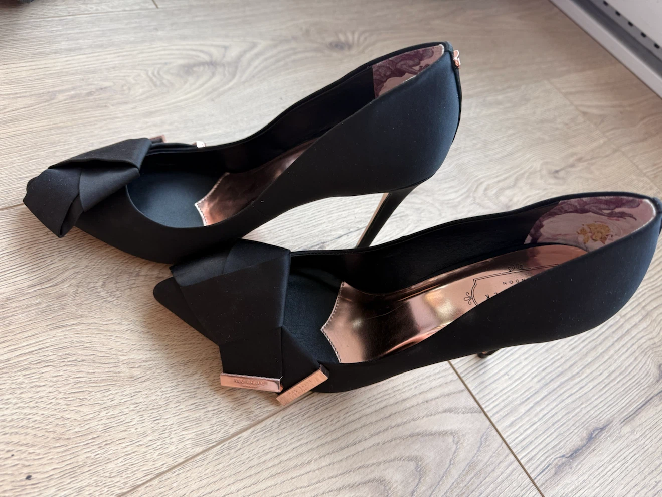 BNWB Ted Baker Black Stilettos - photo 2