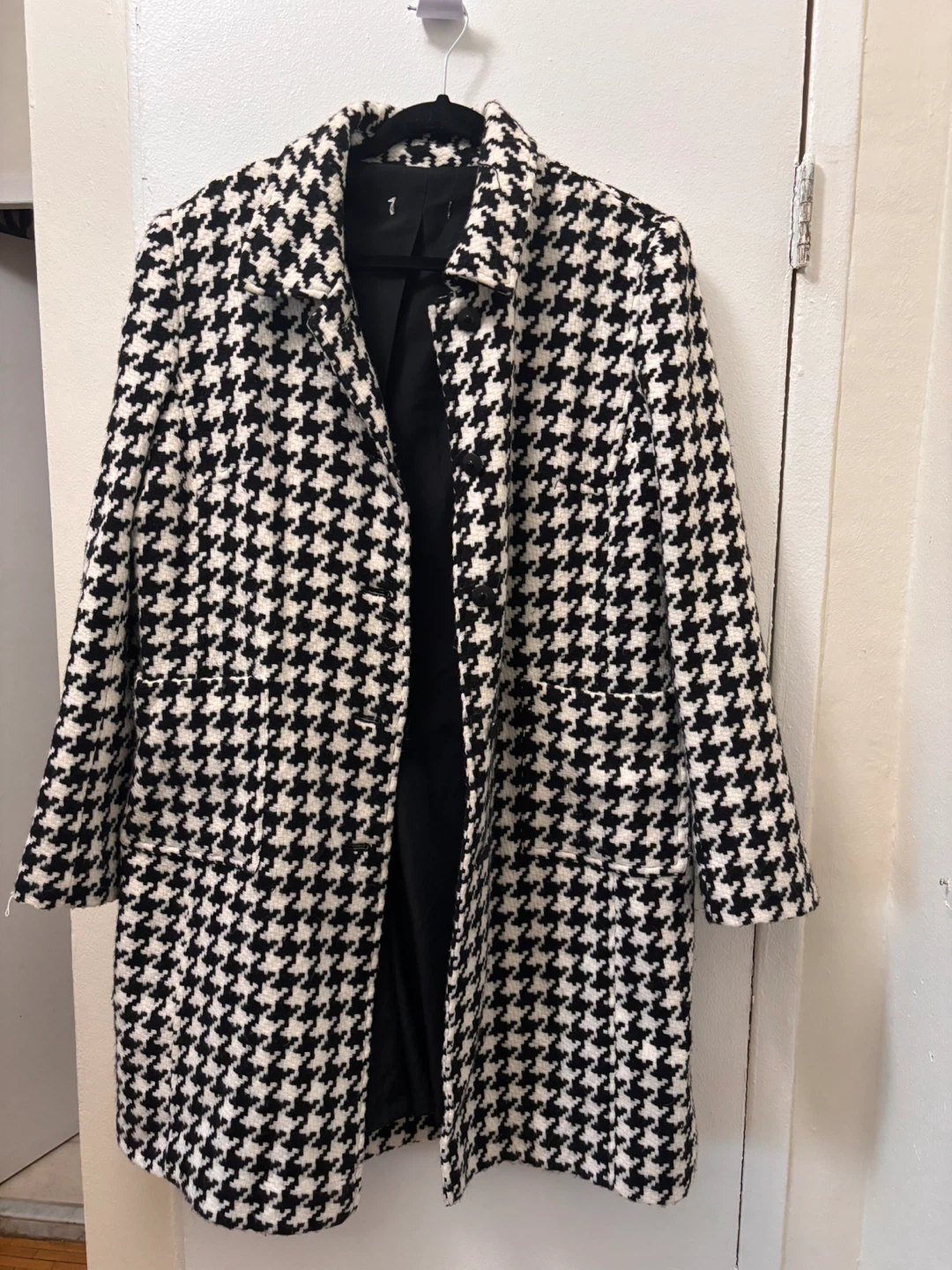Black and white houndstooth coat