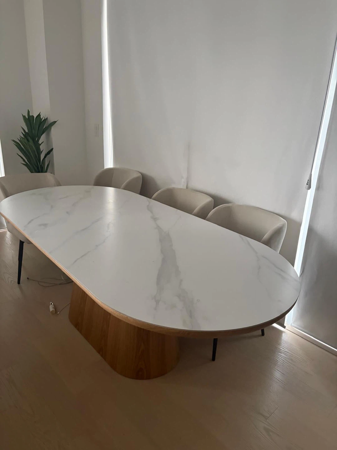 Oval marble dining table and 4 chairs