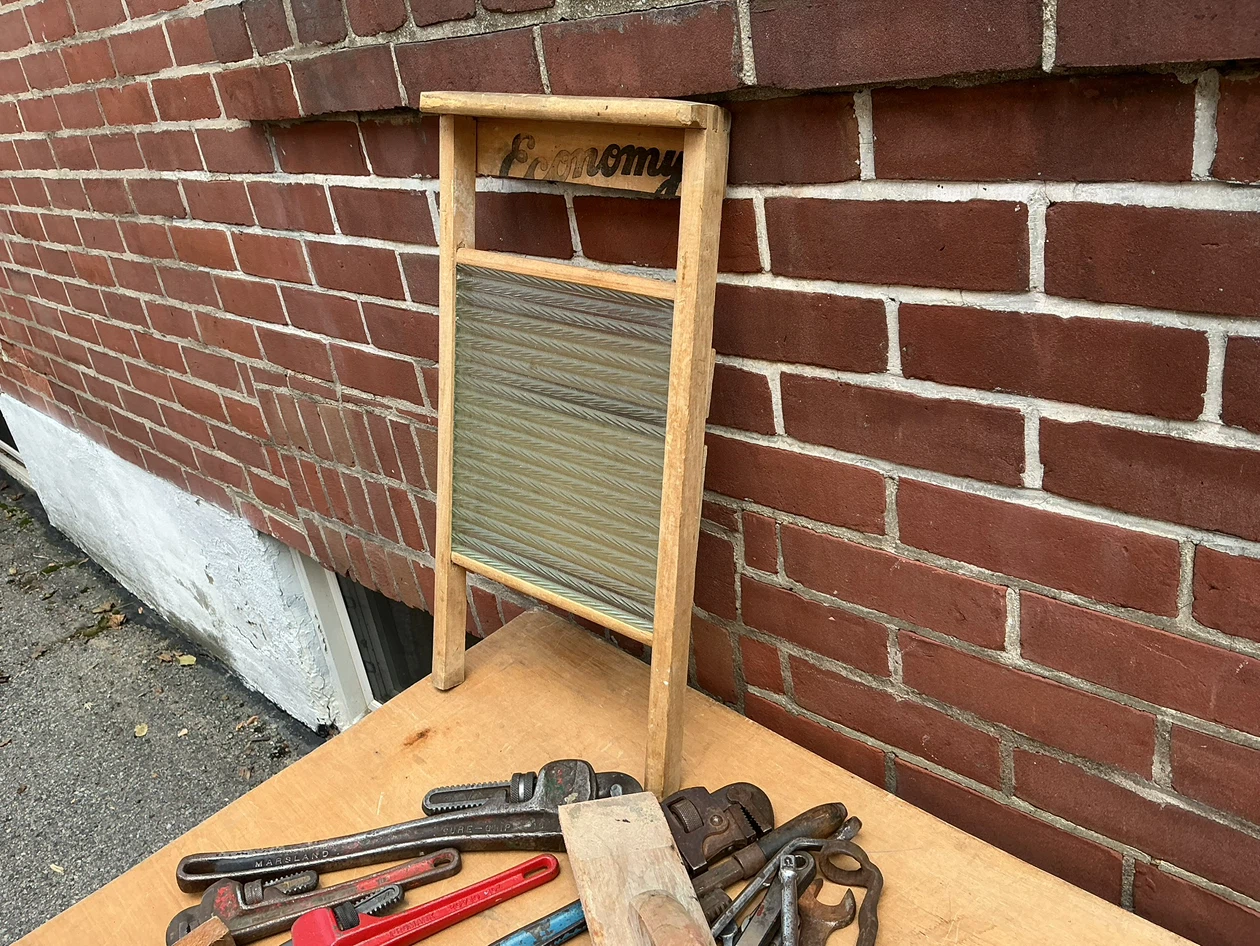 Antique “ECONOMY” Washboard ! - photo 3
