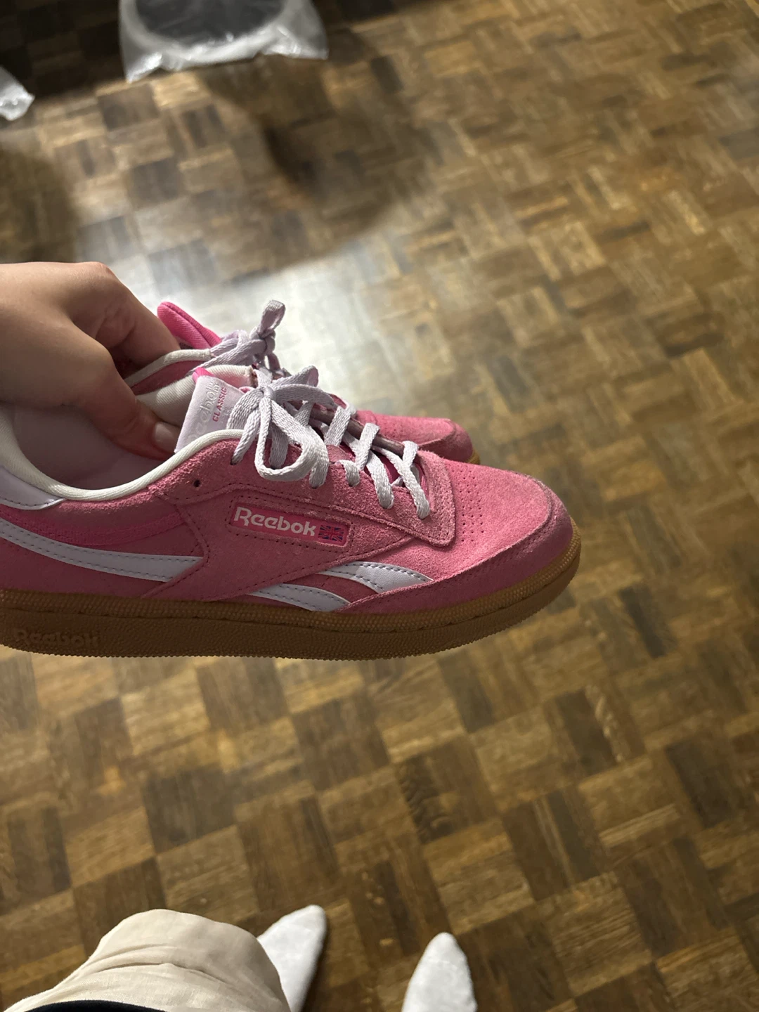 Reebok Classic Pink Suede Sneakers  girls Size US5