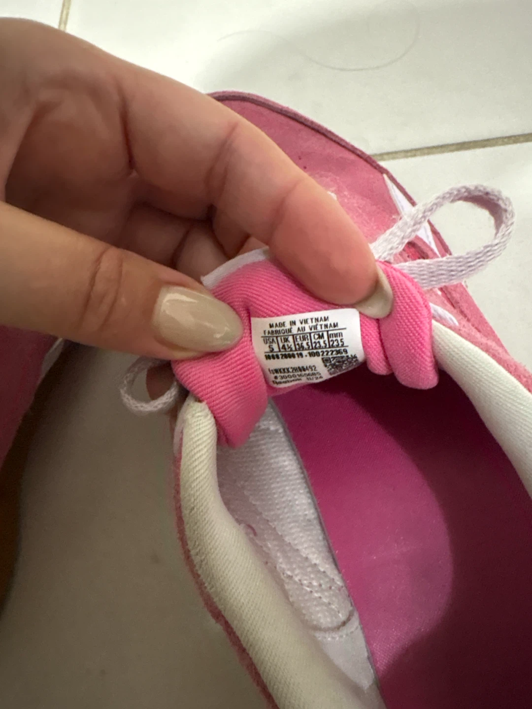 Reebok Classic Pink Suede Sneakers  girls Size US5 - photo 3