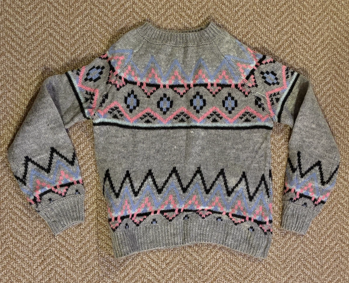 Arizona Jean Co Patterned Sweater (size M)