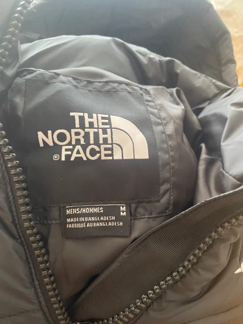 The North Face Puffer Jacket - Black, Size Medium - photo 4