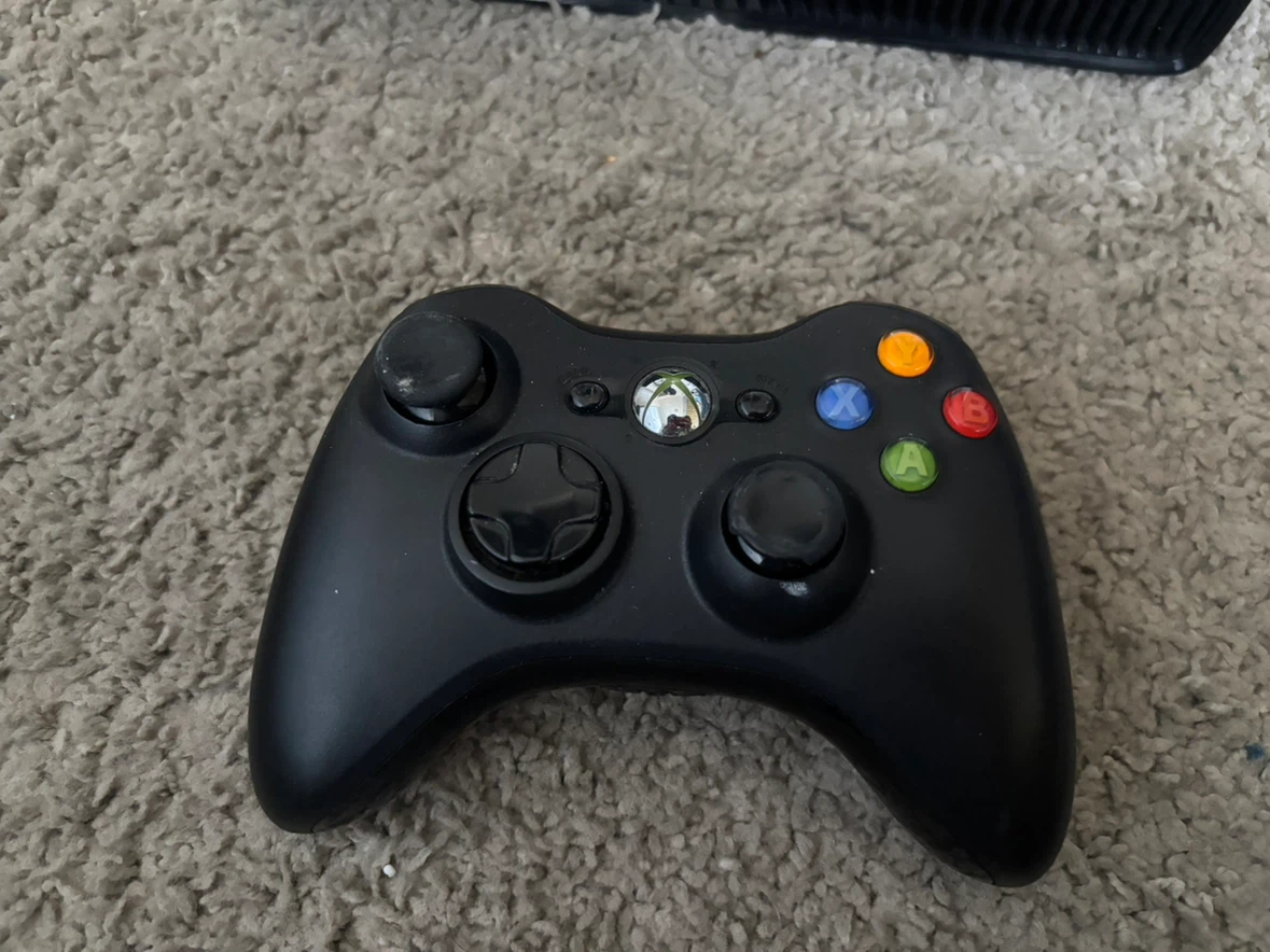 Xbox 360 Slim Console + Power Supply (Missing HDD Tray)⁠ - photo 3