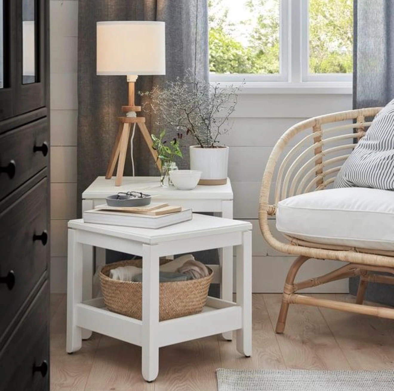 Wooden Tripod Table Lamp