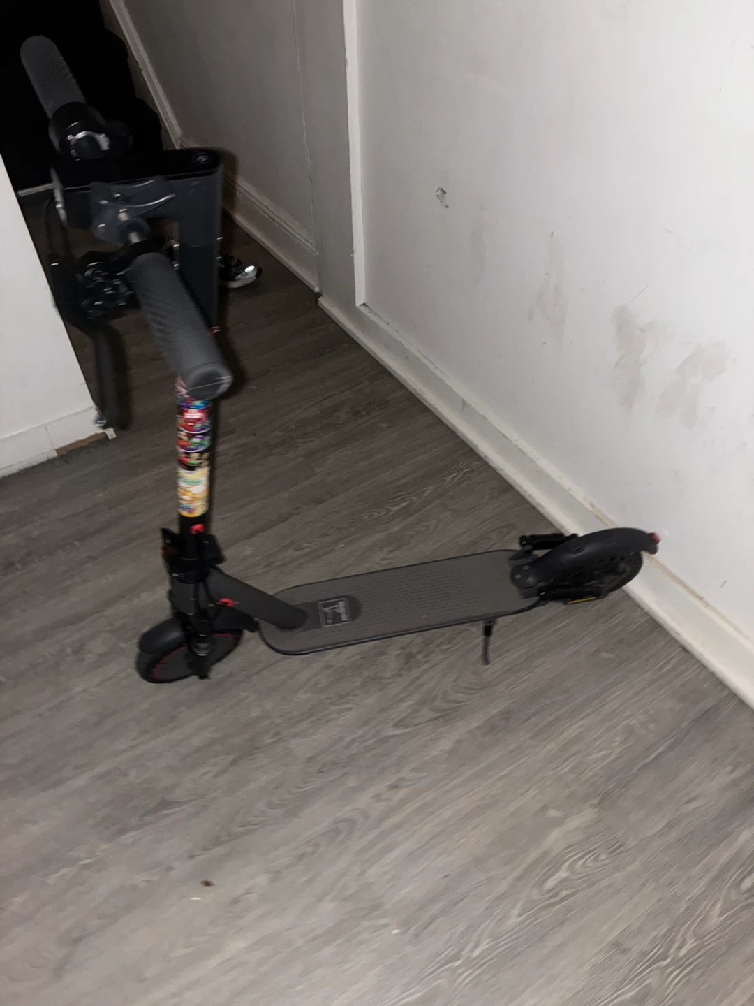AOVOPRO Electric Scooter no charger - photo 5