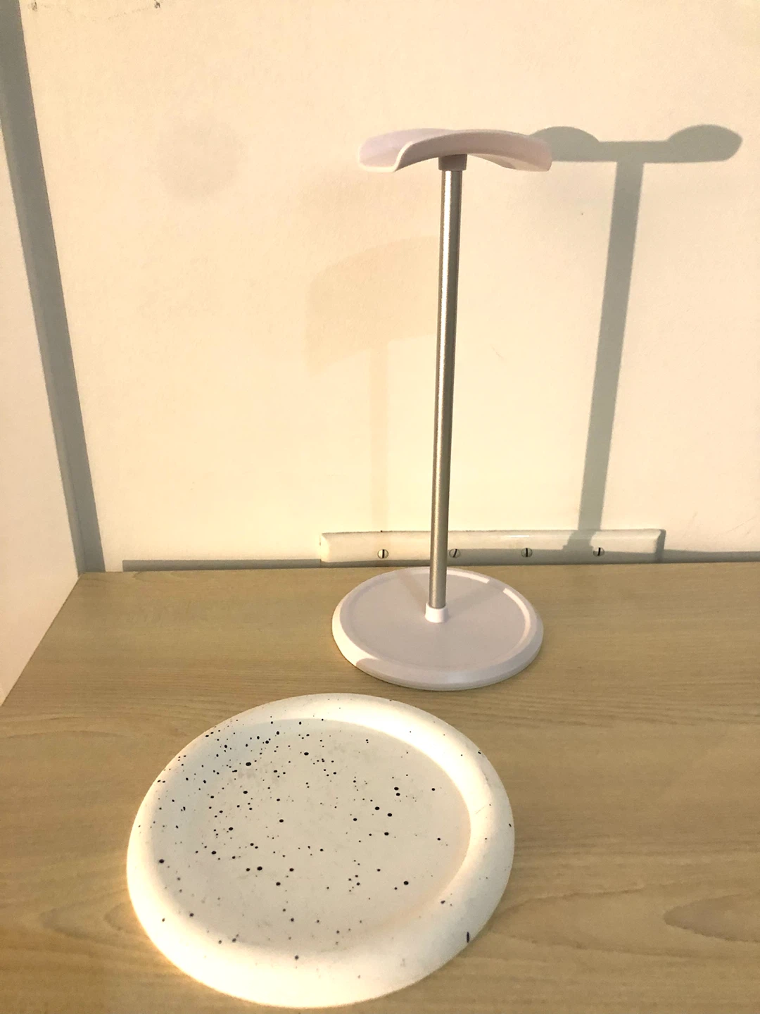 Headphone Stand & Cute Spotted Tray