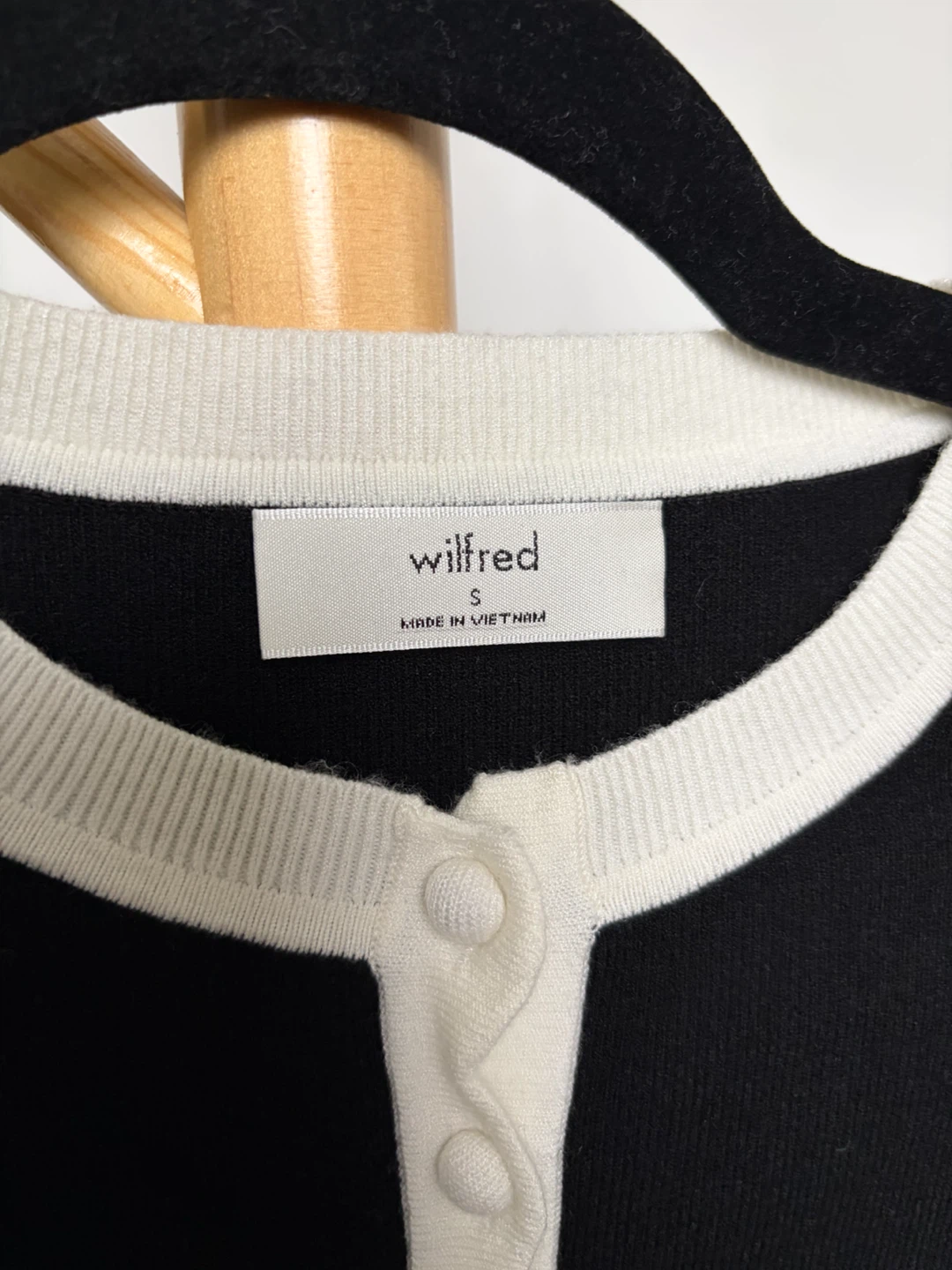 Aritzia cardigan - photo 3