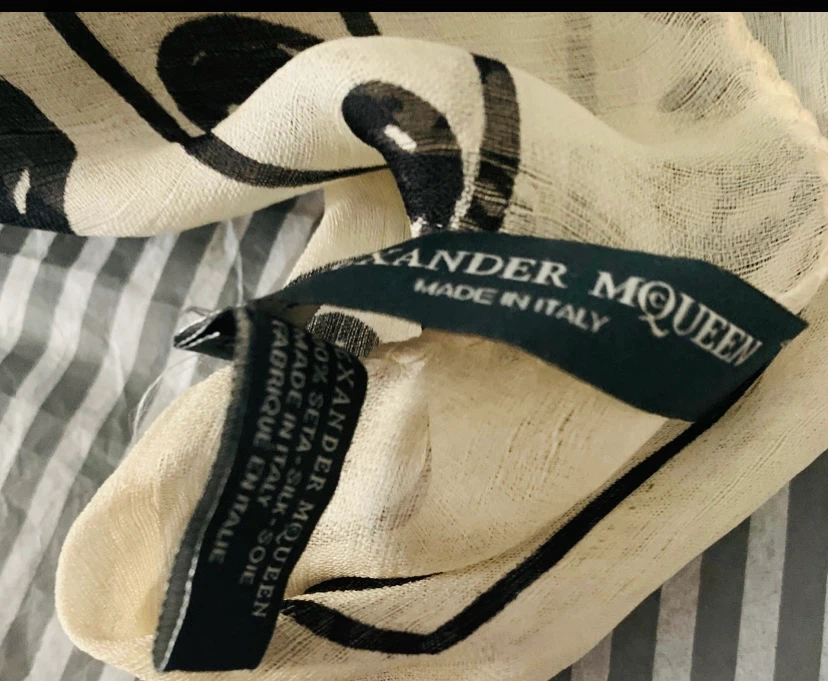 WHITE Alexander McQueen Skull Print Silk Scarf - photo 3