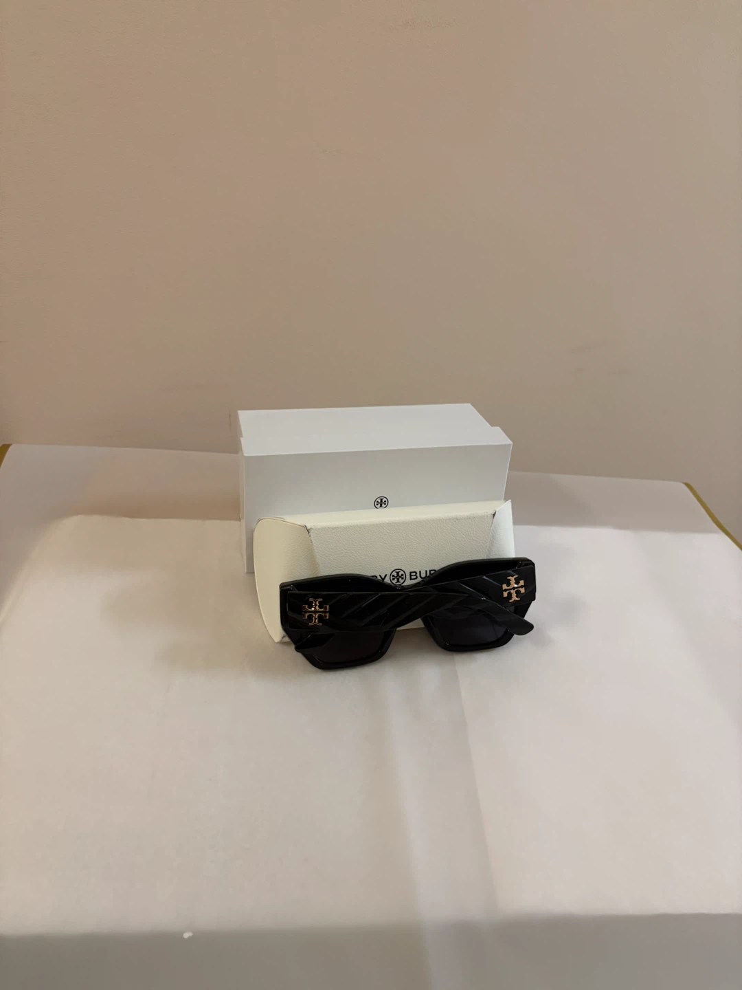Tory Burch Black Sunglasses - photo 4