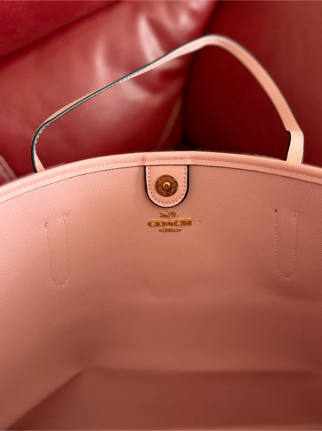 Coach Signature Print Tote Bag in Pink - photo 3