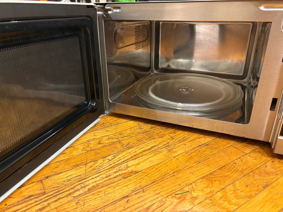 Danby Designer Microwave Oven DMW101KS5DD - photo 2