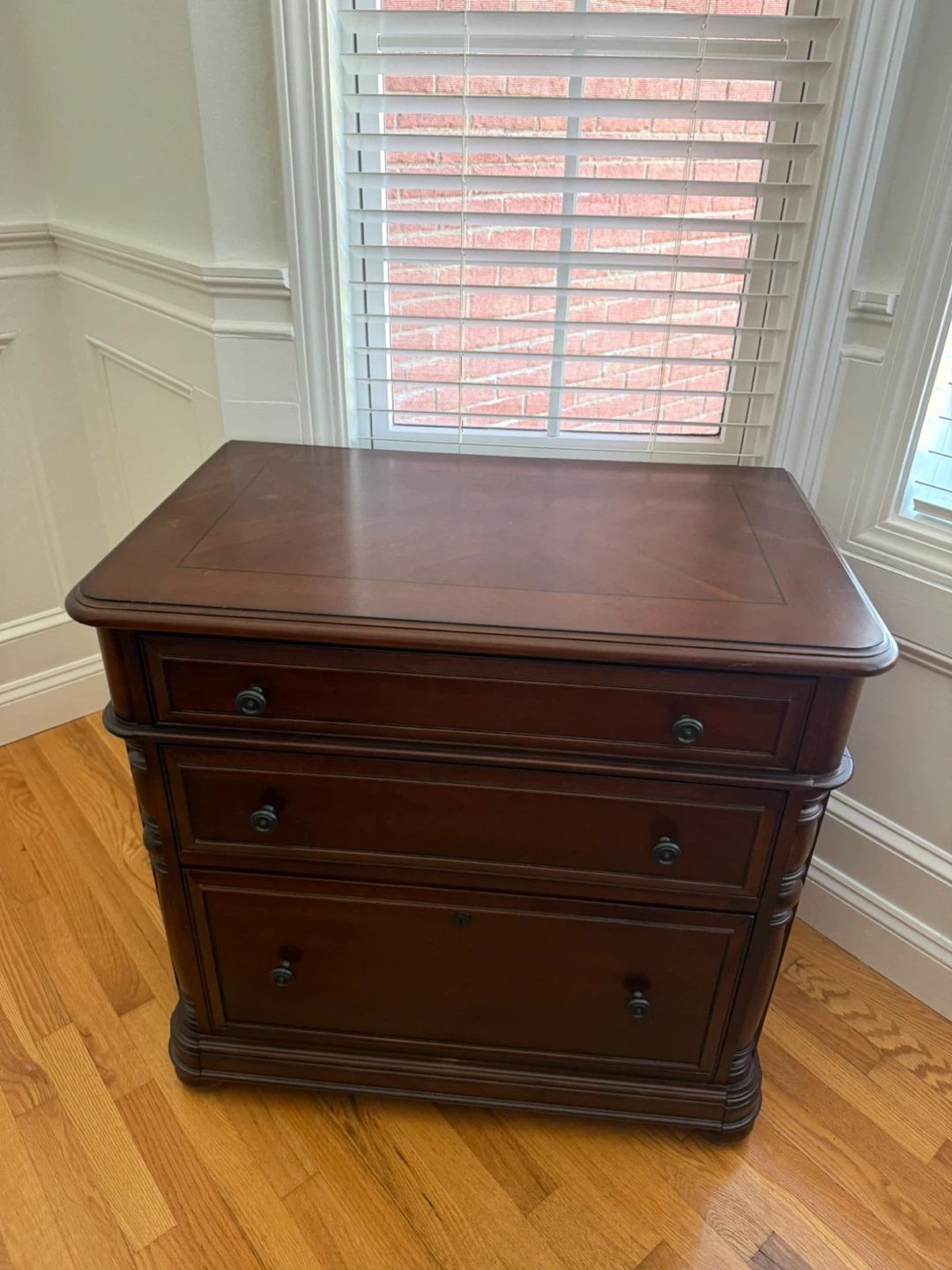 Traditional Executive Desk and Filing Cabinet Set - photo 5