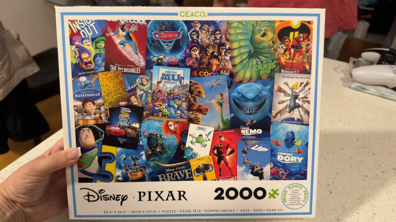 Disney Pixar 2000 Piece Jigsaw Puzzle