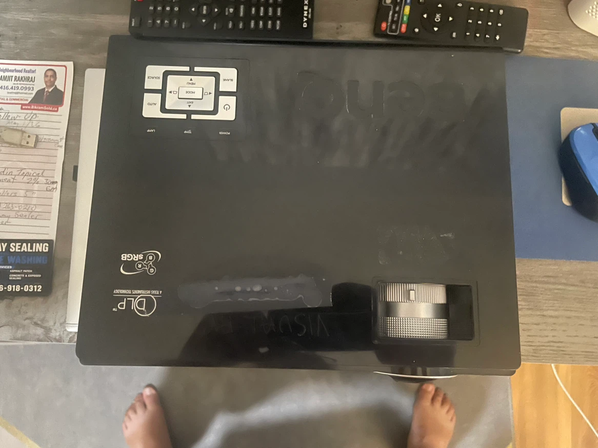 BenQ MP620p DLP Projector - photo 2
