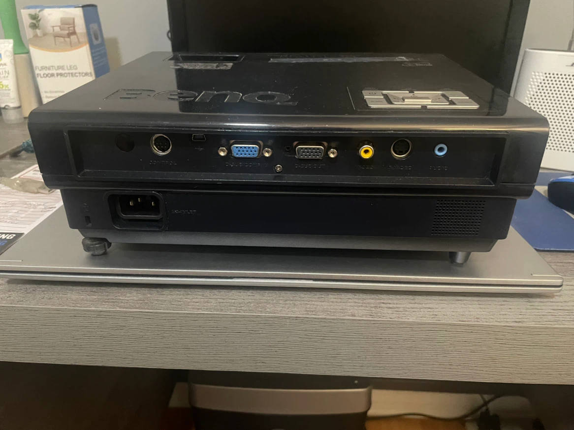 BenQ MP620p DLP Projector - photo 3