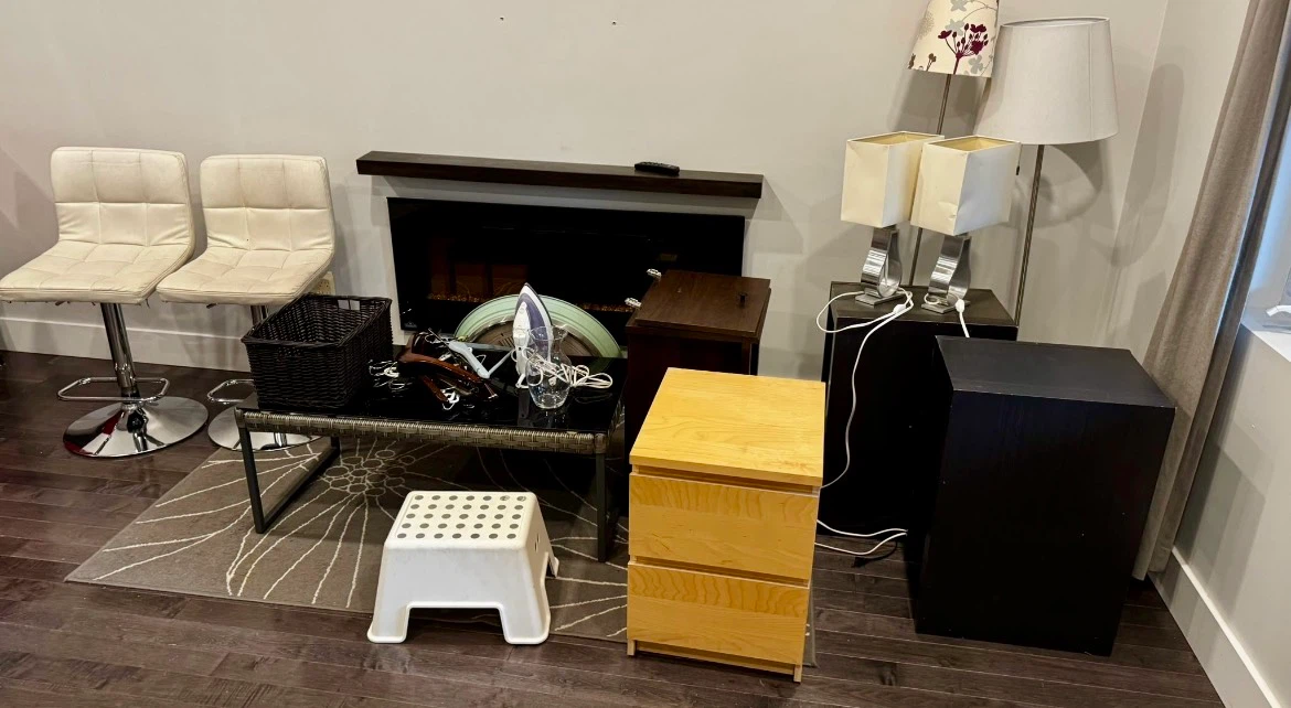 Moving Sale – Furniture & Household Items (Toronto)