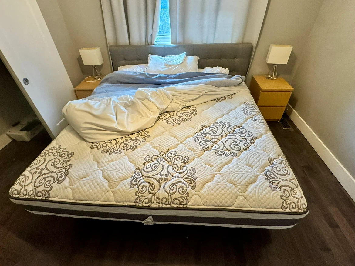 Moving Sale – Furniture & Household Items (Toronto) - photo 5