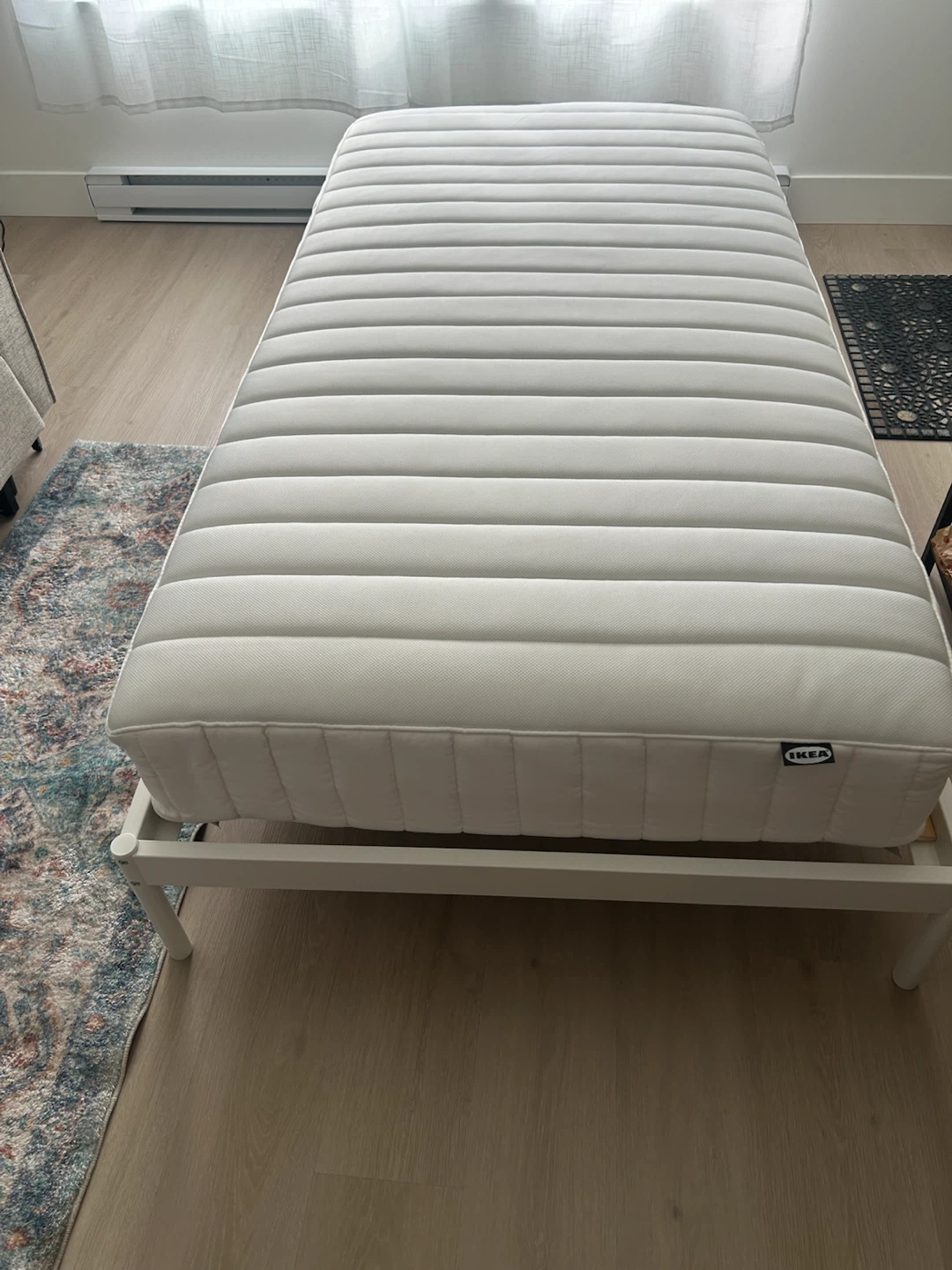 Twin bed frame, slat bed base and mattress - photo 3