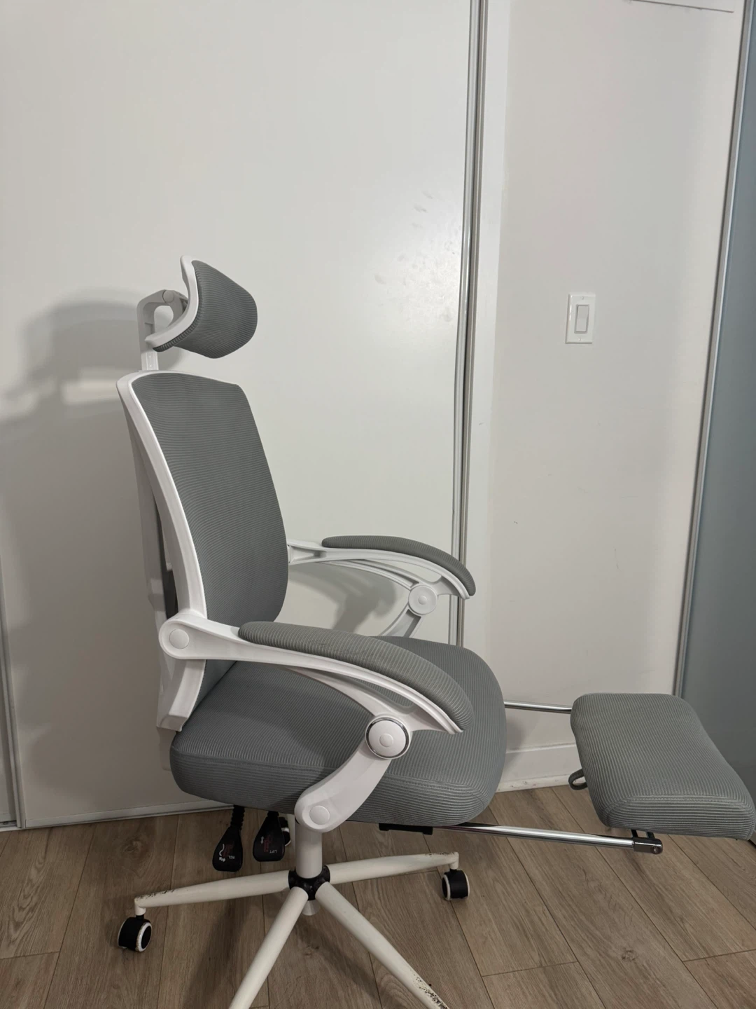 Grey Ergonomic Office Chair with Footrest