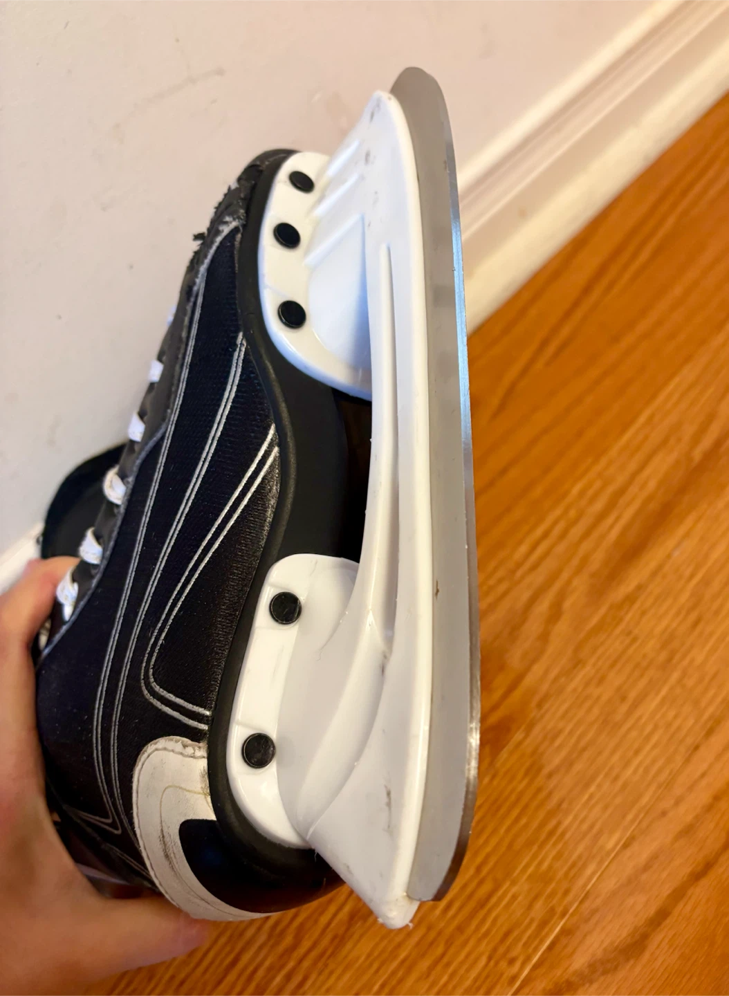 Vic Hockey Hxi Ice Skates Size 1 - photo 3