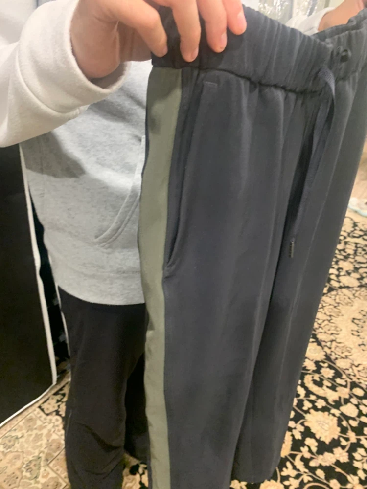 Lululemon Joggers Size 10 - photo 2