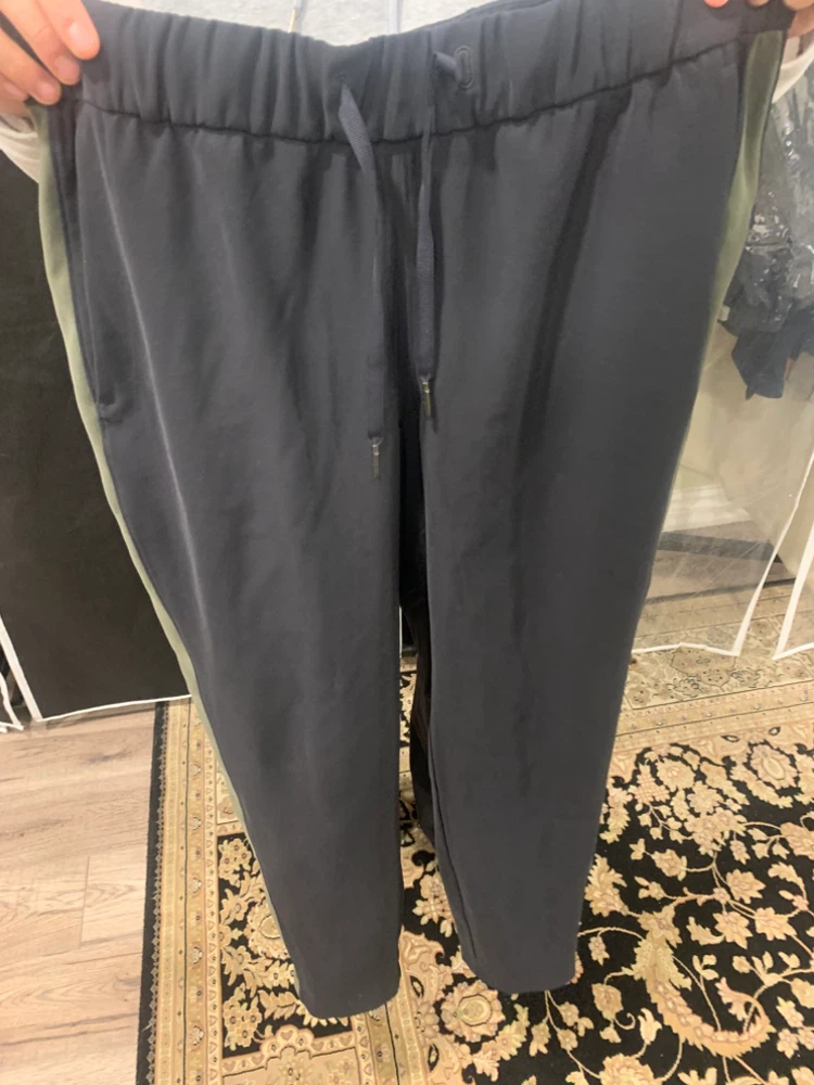 Lululemon Joggers Size 10 - photo 3
