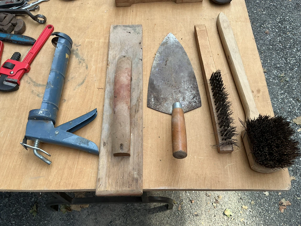 Assorted Masonry & Caulking Tools ! - photo 2