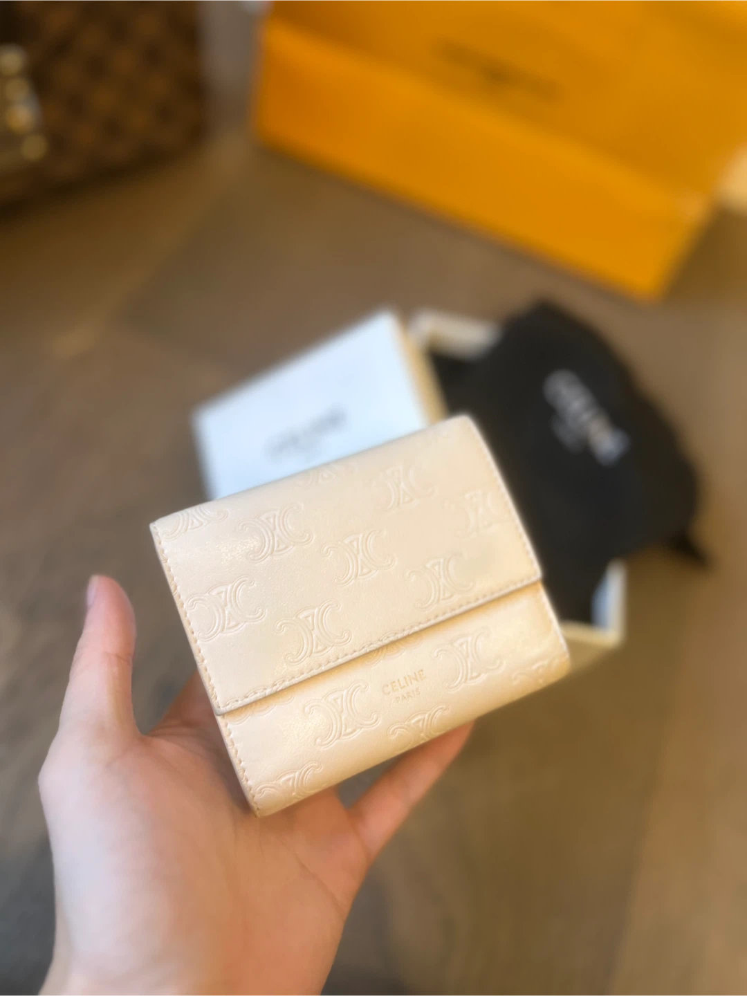 (Authentic) Celine Small Trifold Wallet in Off-White