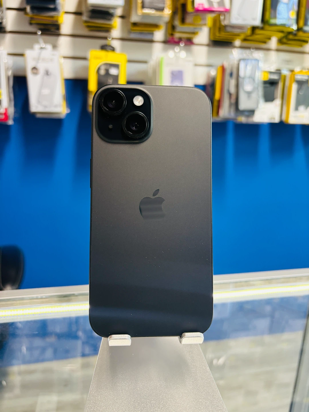 iPhone 15 128gb (Store Warranty)