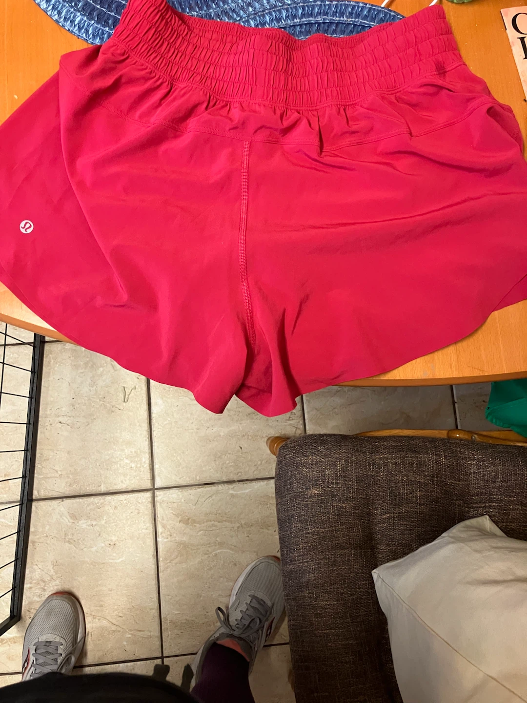 Lululemon Women's red Shorts Size M - photo 2
