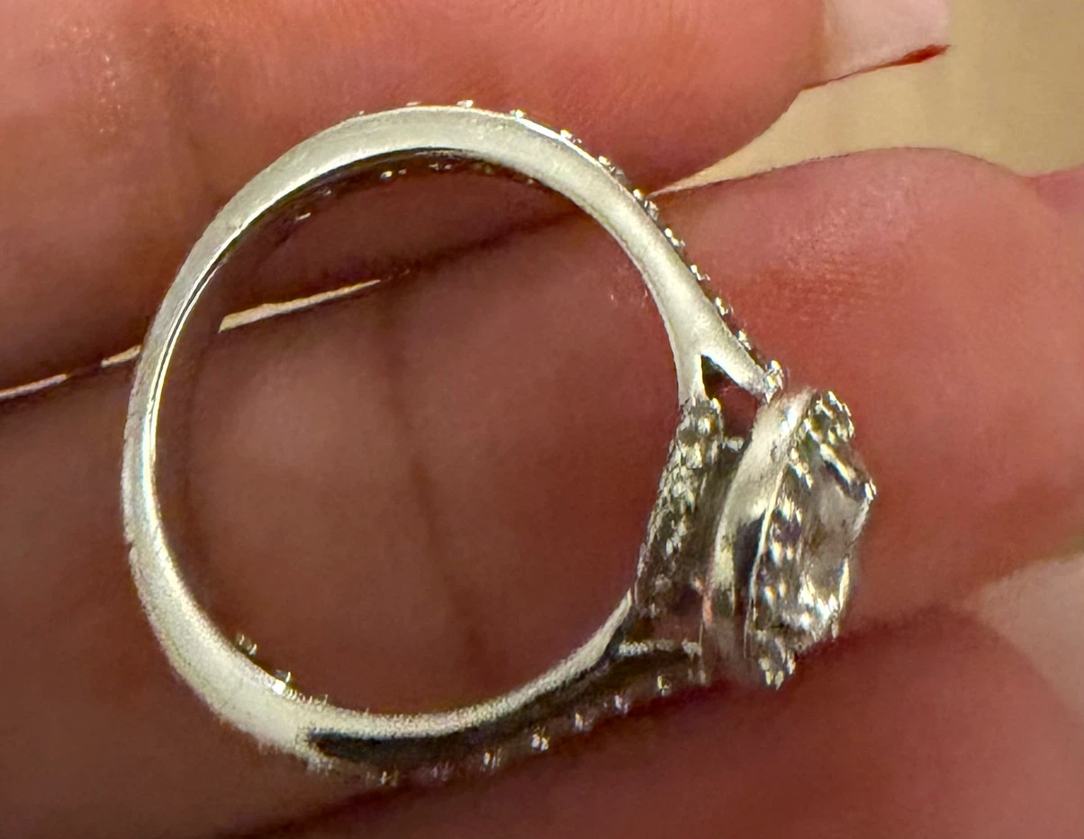Halo diamond engagement ring - photo 3
