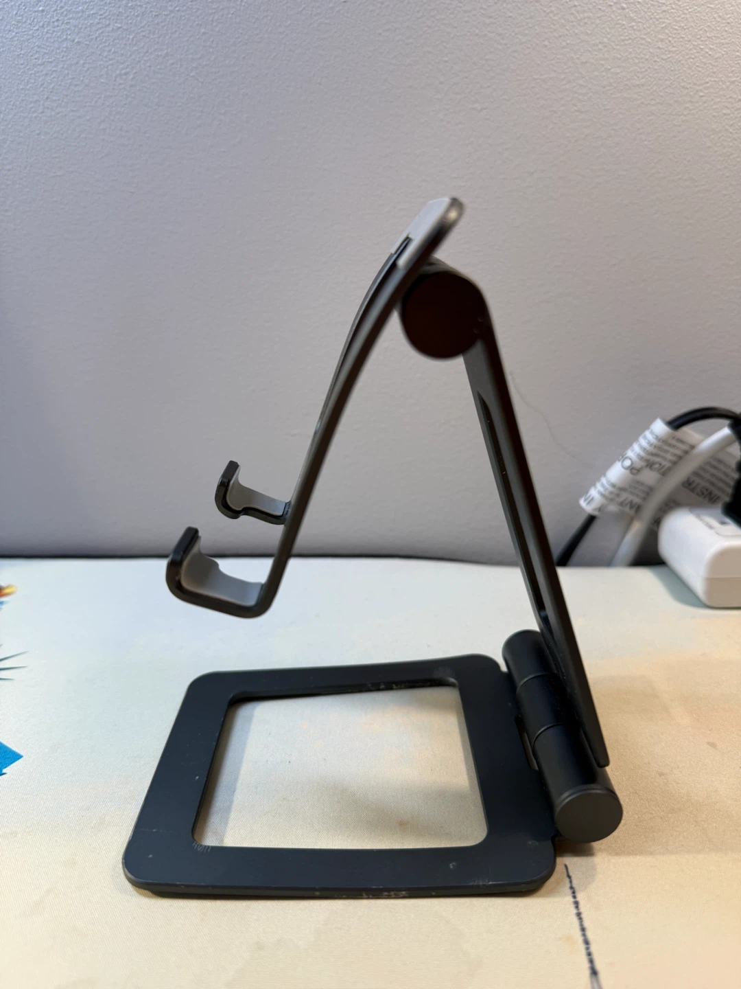 Humanmotion Adjustable Phone and Tablet Stand - photo 2