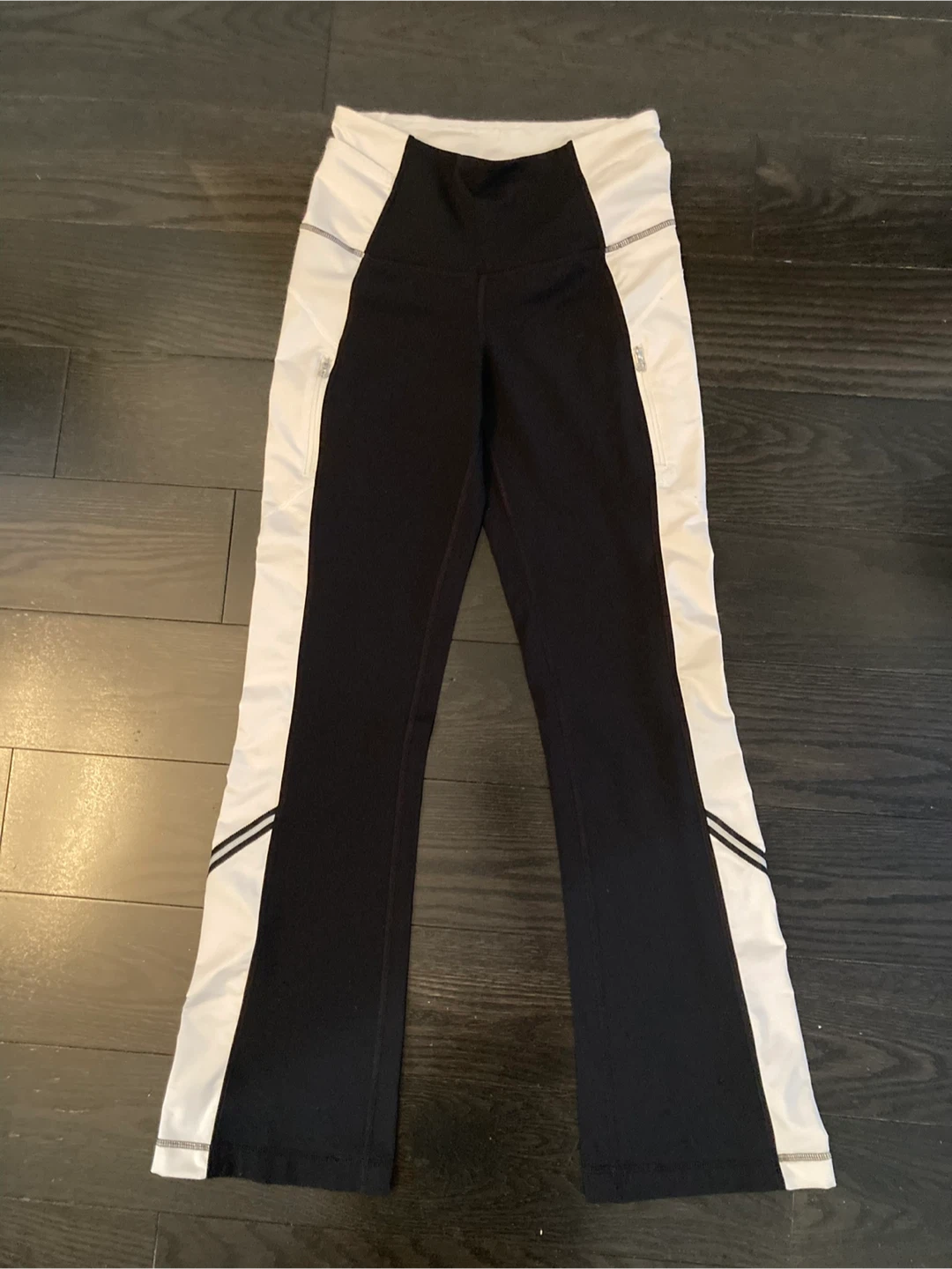 Size 6 (M) - Regular cut Lululemon Ice Queen Running Pants