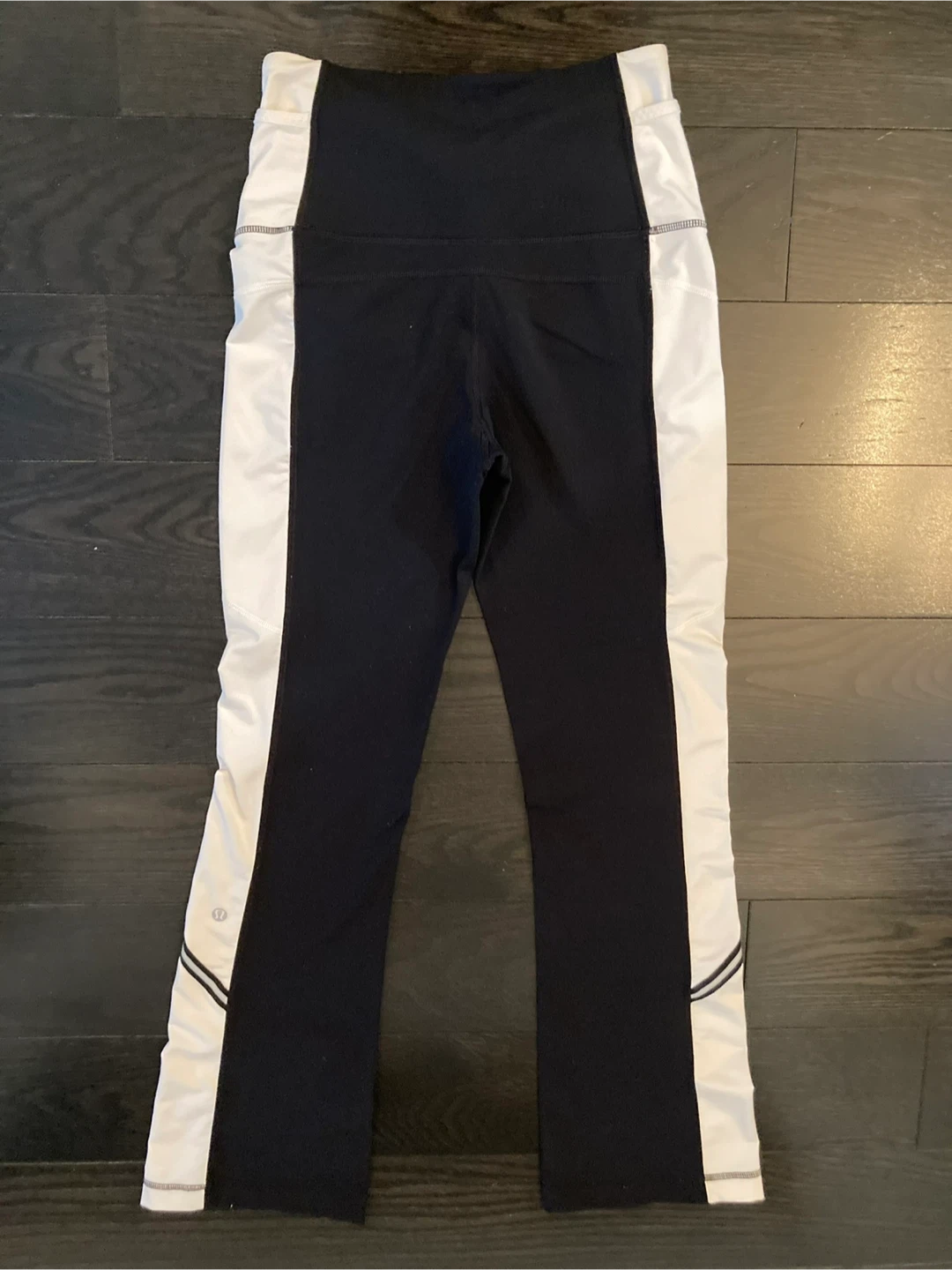 Size 6 (M) - Regular cut Lululemon Ice Queen Running Pants - photo 3