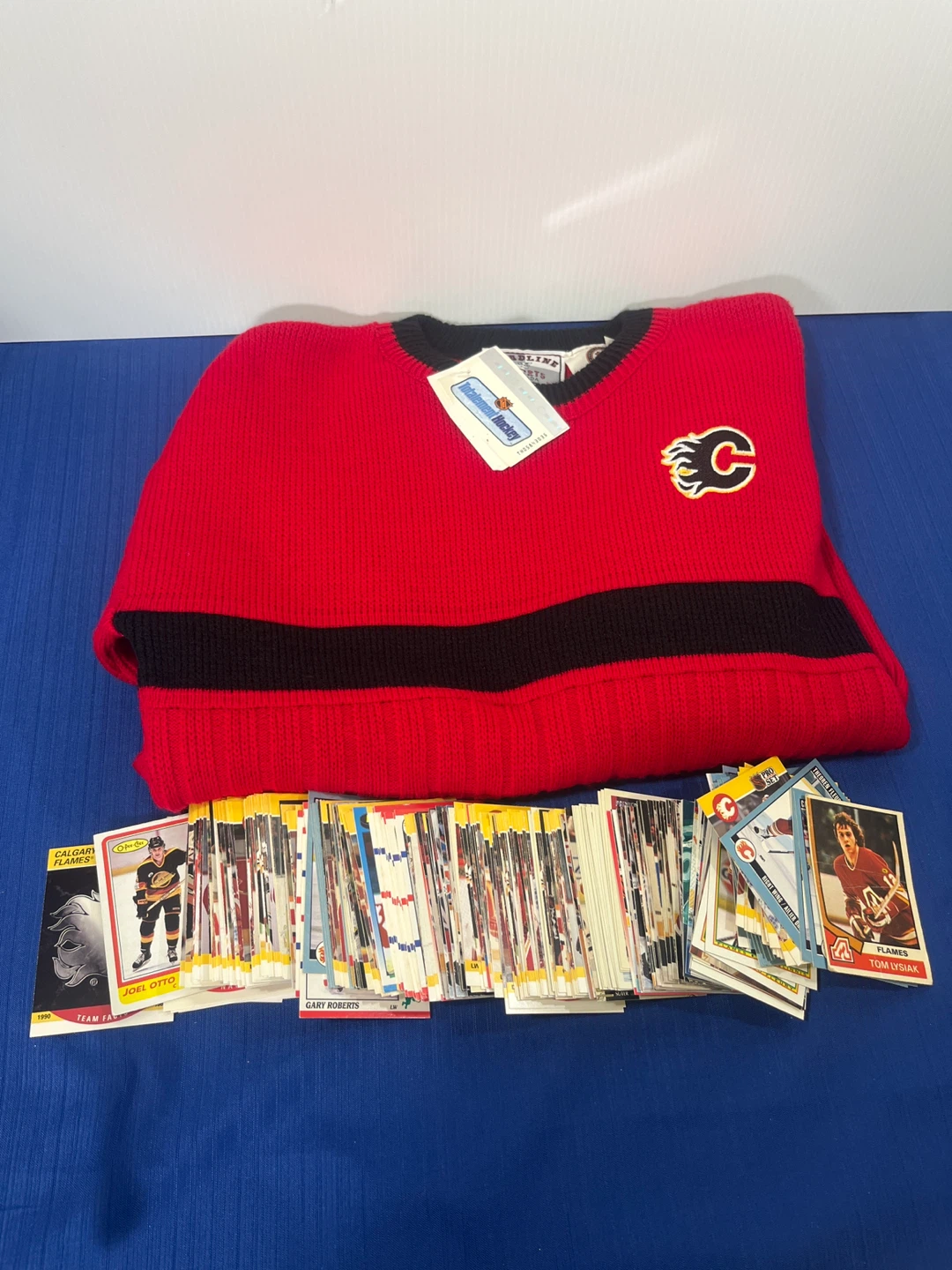 Vintage 90s Calgary Flames Sweater (NWT) + FREE Cards 🔥 - photo 5