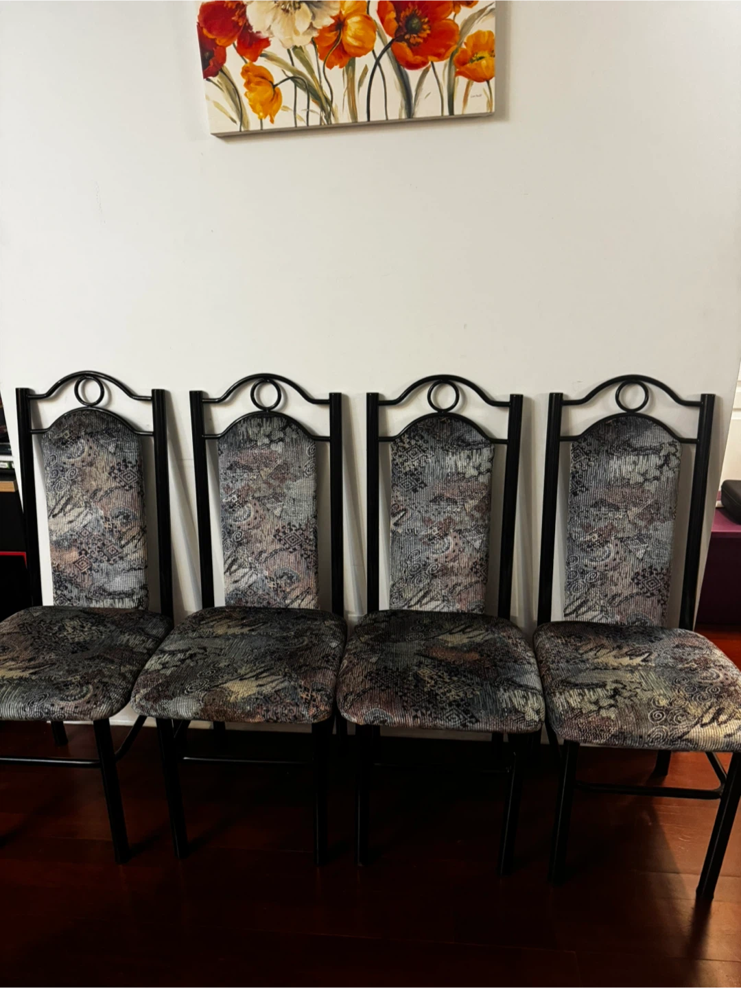 Set of 4 Vintage Dining Chairs – Like New