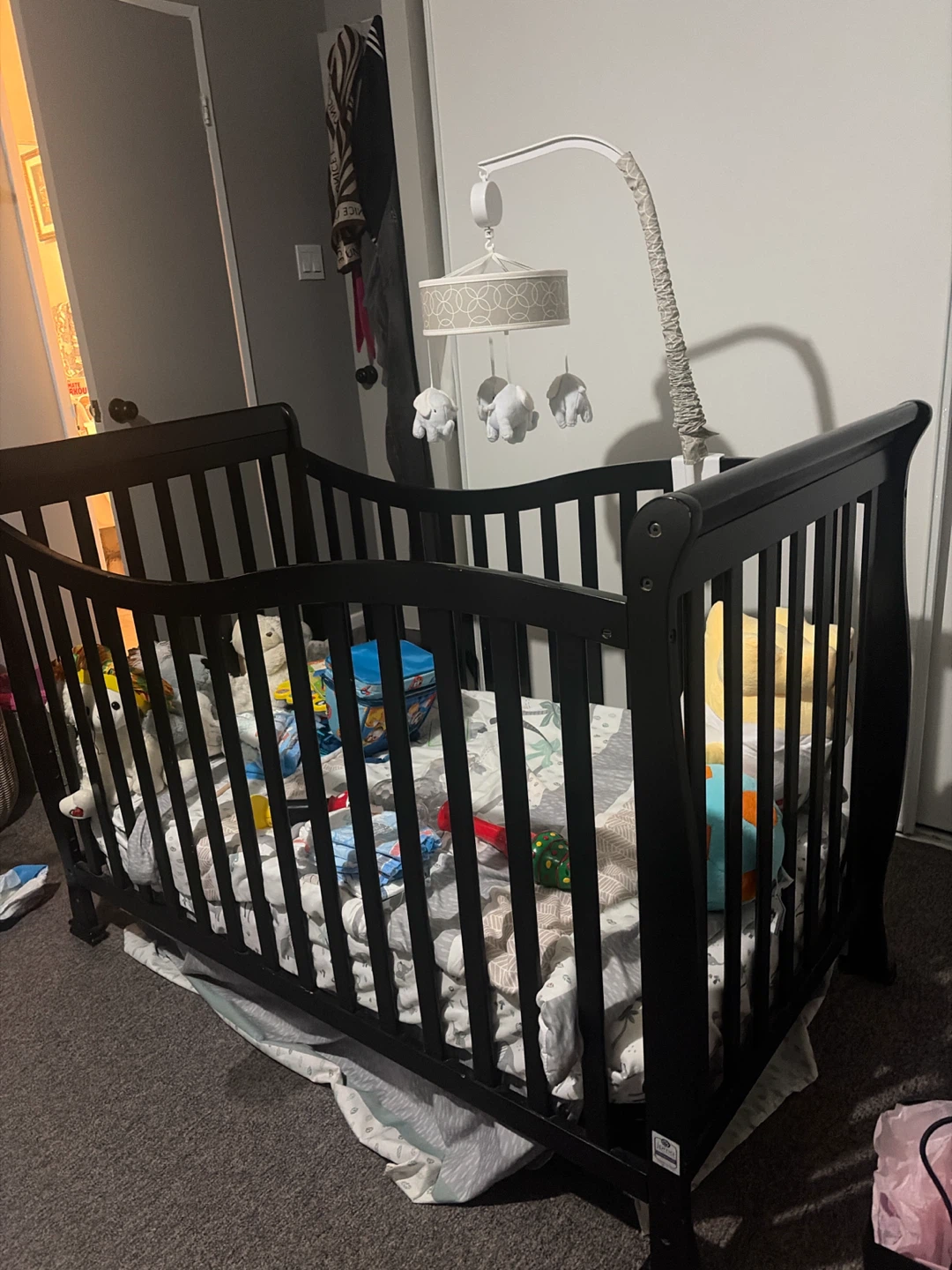 DaVinci Black Baby Crib with Mobile