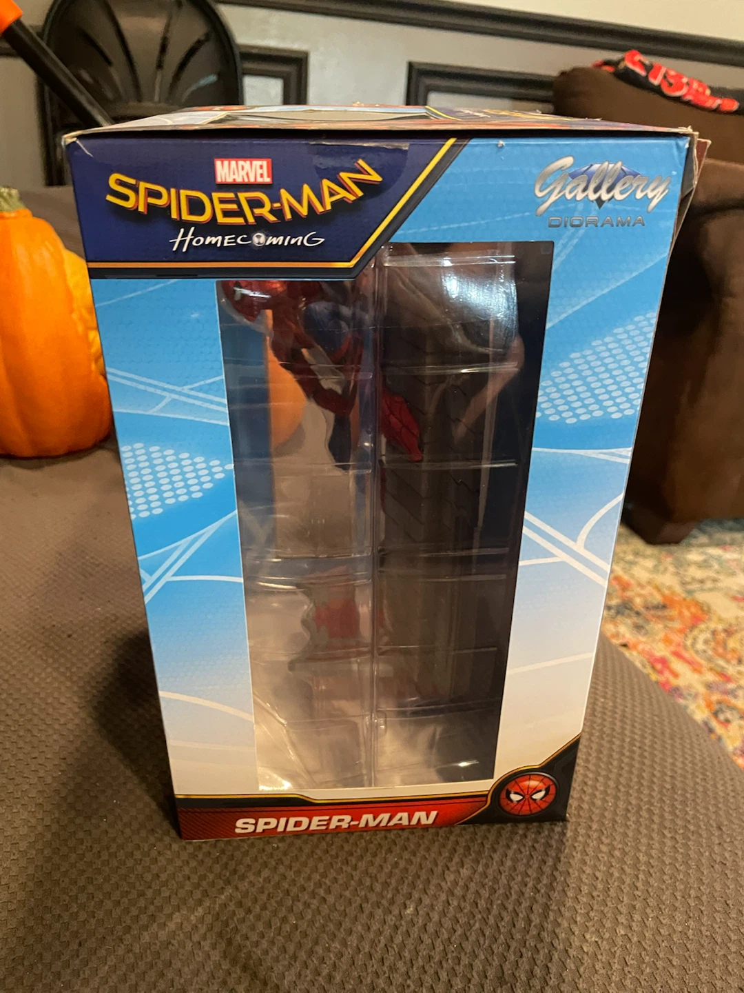 Marvel Spider-Man Homecoming Gallery PVC Diorama - photo 2